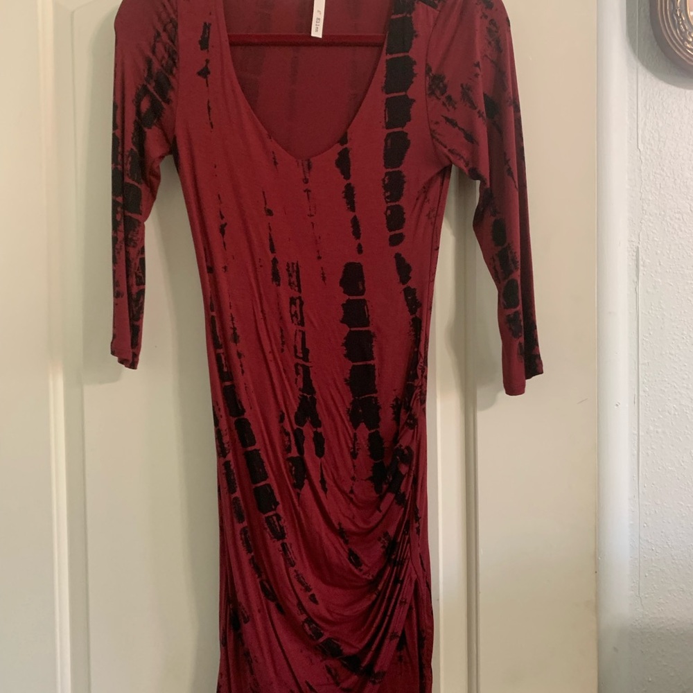 Elegant Red and Black Tie-Dye Dress